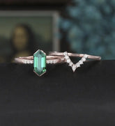 Long Hexagon Emerald Engagement Ring Set Solid Gold Bridal Set Moissanite Dimond Bridal Set Anniversary Unique Wedding Ring Vintage Promise Ring For Her