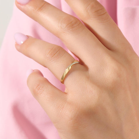 Minimalist Mobius Twist Ring 14k Gold - Diamond Wedding Band, Comfort Fit Stackable Band