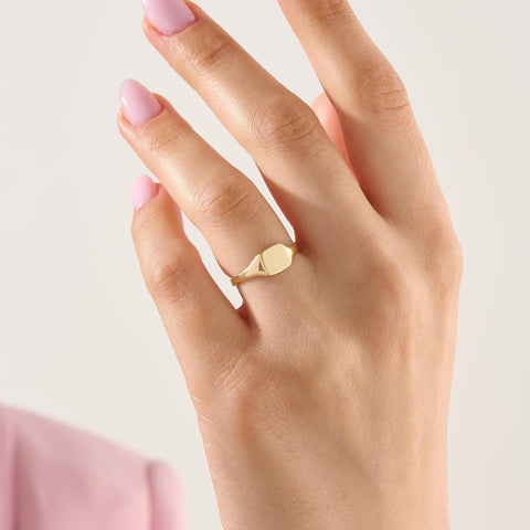 Custom Engraved Signet Ring 14k Gold – Square Unisex Initial Band, Geometric Finger Jewelry