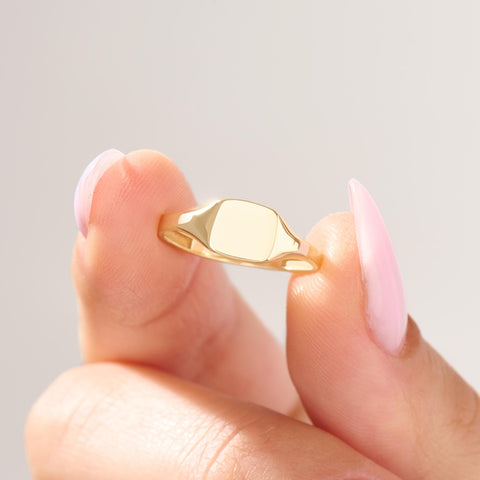 Custom Engraved Signet Ring 14k Gold – Square Unisex Initial Band, Geometric Finger Jewelry