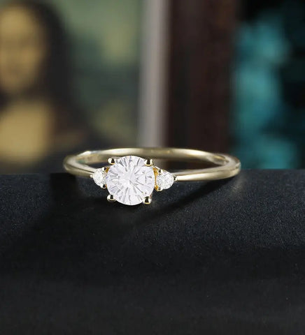 5mm Round Cut Moissanite Engagement Ring Unique Diamond Wedding Ring Vintage Yellow Gold Bridal Ring Promise Wedding Ring Anniversary Ring Gift for Her