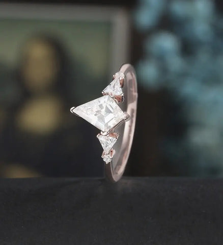 Kite Cut Moissanite Engagement Ring Triangle Cut Diamond Wedding Ring Vintage Rose Gold Bridal Ring Promise Anniversary Ring Women