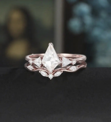 Kite Cut Moissanite Engagement Ring Set Solid Gold Diamond Bridal Set Anniversary Lab Diamond Wedding Ring Unique Promise Ring For Women