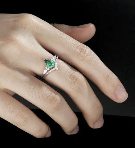 Kite Cut Lab Emerald Bridal Set Solid Gold Engagement Ring Set Marquise Moonstone Bridal Set Anniversary Moissanite Diamond Wedding Ring Vintage Promise Ring For Women