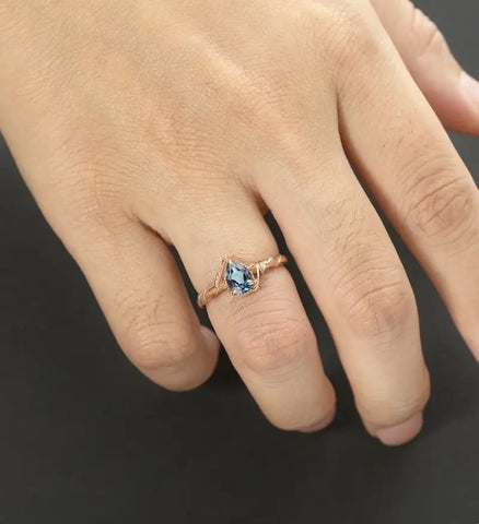Pear Shaped Lab Alexandrite Engagement Ring Solid Gold  Moissanite Promise Ring Anniversary triangle Diamond Wedding Ring Vintage Ring Unique Bridal promise Ring For Her