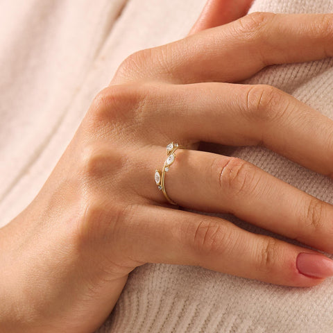 Nature-Inspired Bridal Jewelry – 14K Solid Gold Diamond Leaf Wedding Ring, Women's Dainty Botanical Vine Floral Band