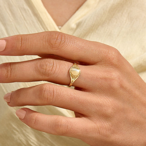 Custom Engraved 14k Solid Gold Signet Ring – Antique Vintage Pinky Ring for Women | Perfect Mom Gift