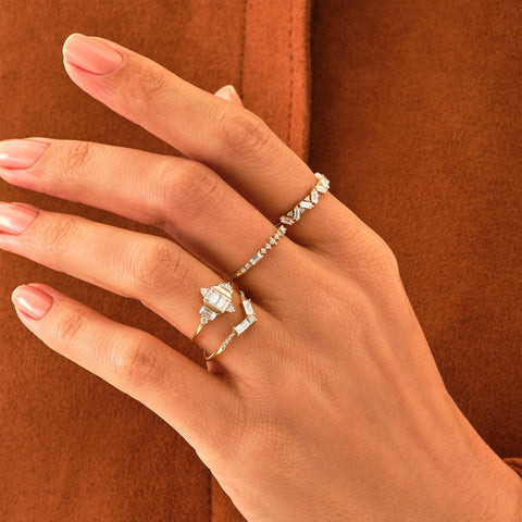 Women's Minimalist Curved 14K Gold Ring - V-Shaped Diamond Baguette Wedding Band, Stackable Nesting Bridal Jewelry
