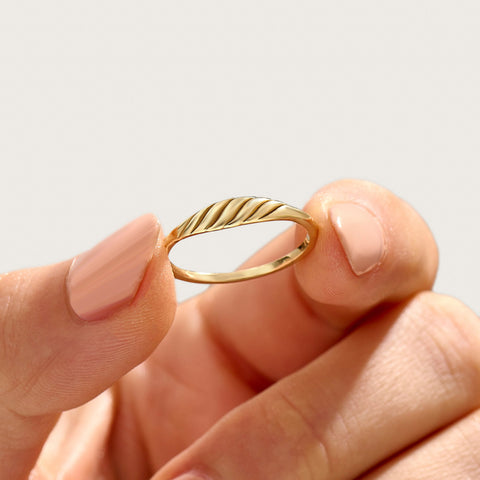 14K Gold Small Croissant Ring – Twisted Rope Pinky Stackable Ring